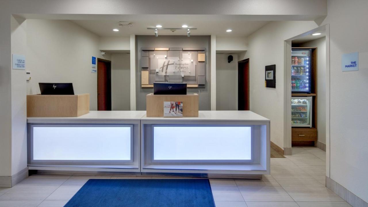 Holiday Inn Express & Suites Detroit - Farmington Hills By Ihg Northville Exteriör bild