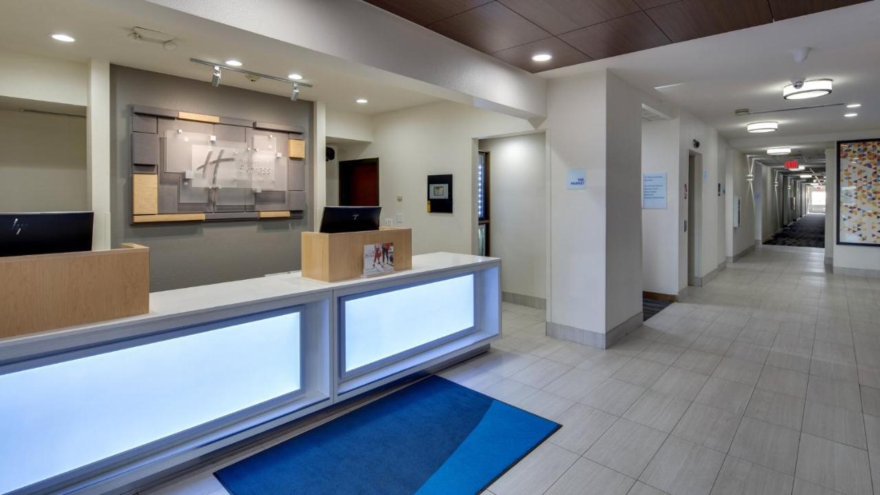 Holiday Inn Express & Suites Detroit - Farmington Hills By Ihg Northville Exteriör bild