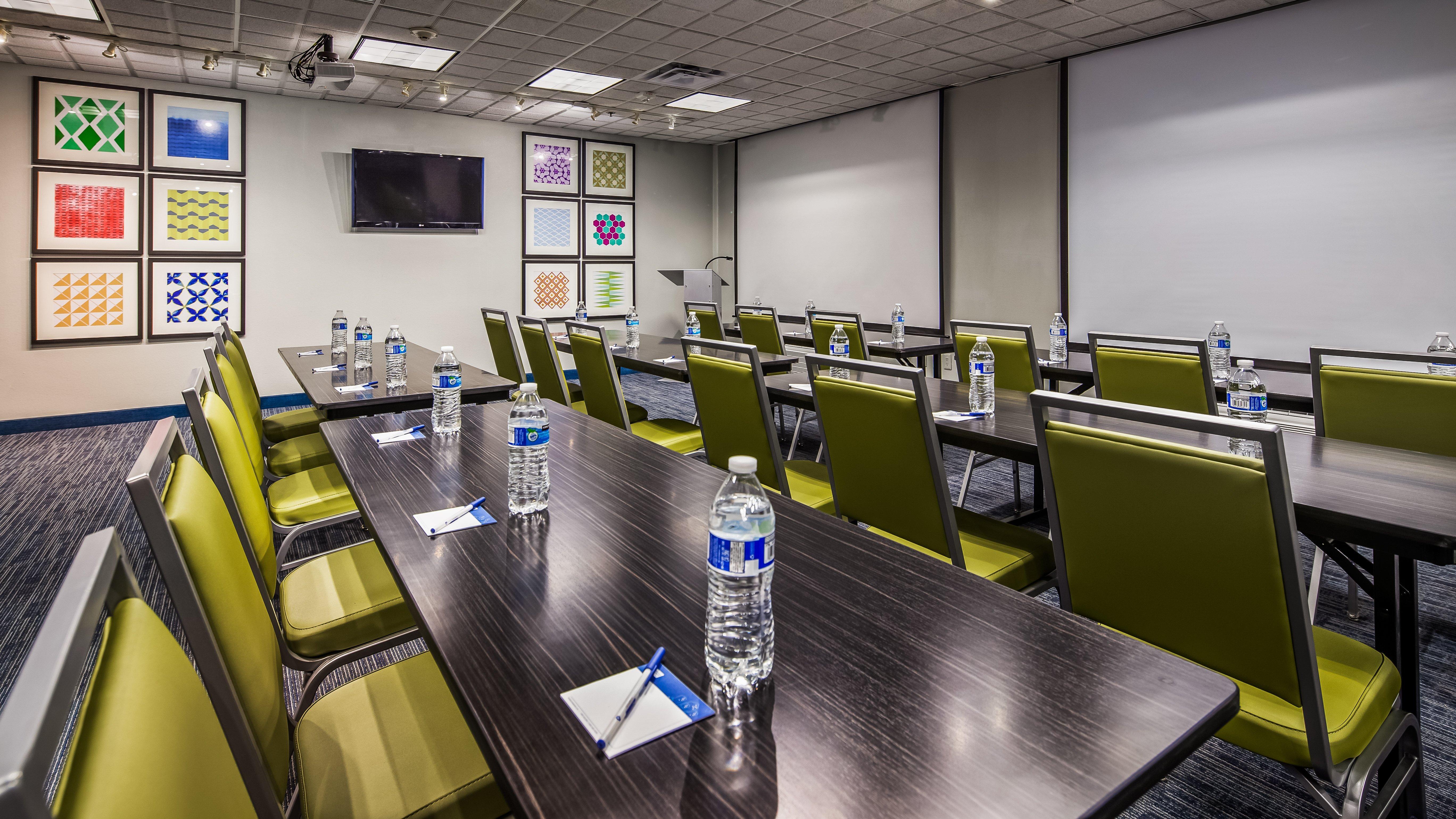 Holiday Inn Express & Suites Detroit - Farmington Hills By Ihg Northville Exteriör bild